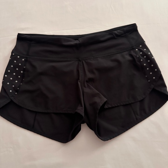 lululemon Speed Short Black (Reflective Dots)Size 4 - Picture 5 of 10